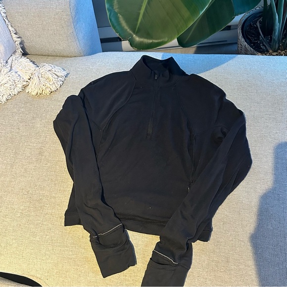 Lululemon It's Rulu Cropped Half Zip
Updated - Picture 2 of 4